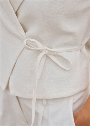 Salima ramie waistcoat Offwhite Neo Noir 